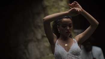 FKA twigs - Hide video