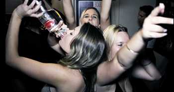 Pok Chop - Drunk Girls video