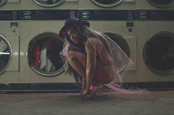 SZA - Drew Barrymore video