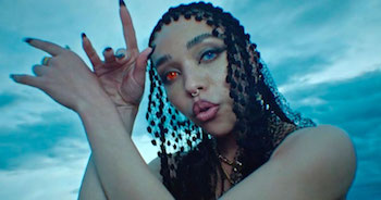 FKA Twigs en concert à Paris