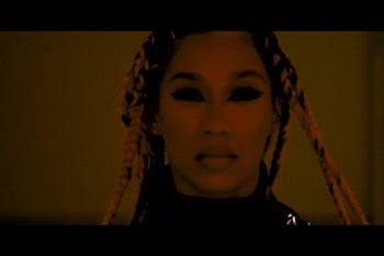 BIA - Free Bia (1ST Day Out) video