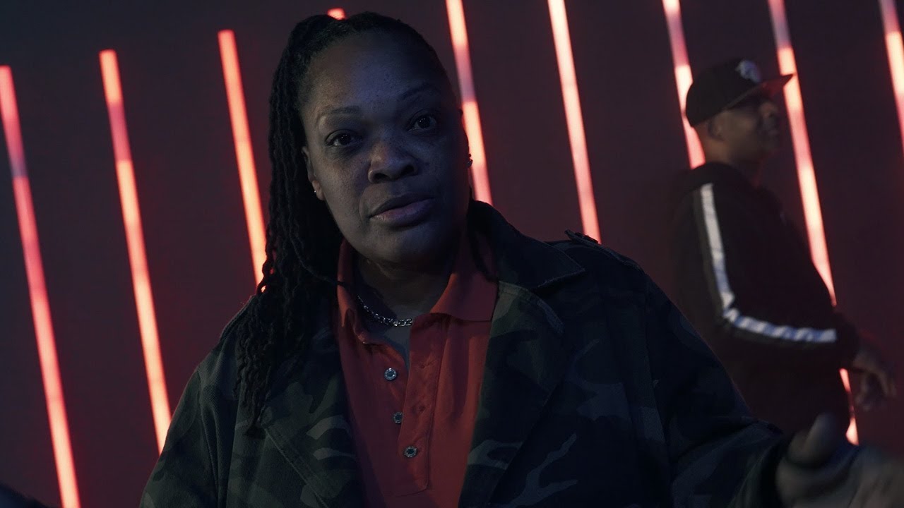 Bernadette Price feat. Terror Van Poo - Flatlined video