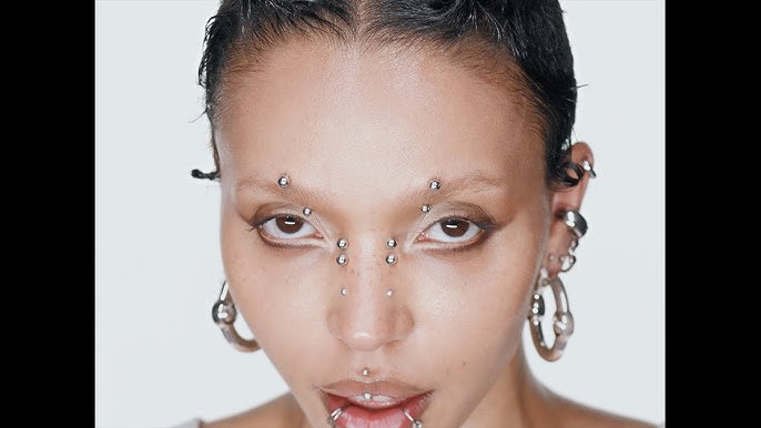 FKA twigs - Perfectly video FKA twigs - Perfectly video