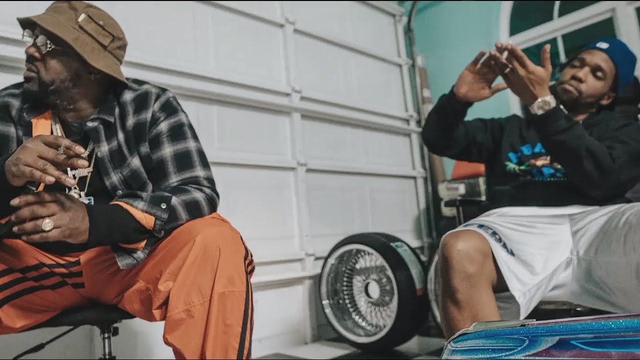 Smoke DZA & Curren$y - 3 Minute Manual video