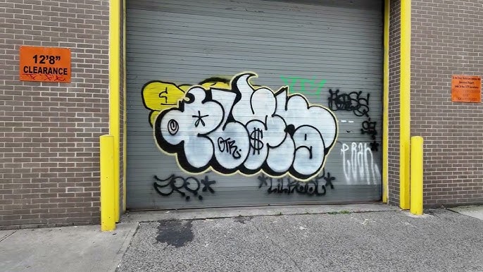 NYC GRAFFITI - AROUND THE CITY 2 NYC GRAFFITI - AROUND THE CITY 2