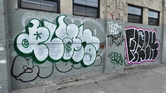 NYC GRAFFITI - AROUND THE CITY 3 NYC GRAFFITI - AROUND THE CITY 3